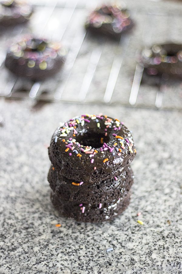 Healthy Cake Donuts www.naturalsweetrecipes.com